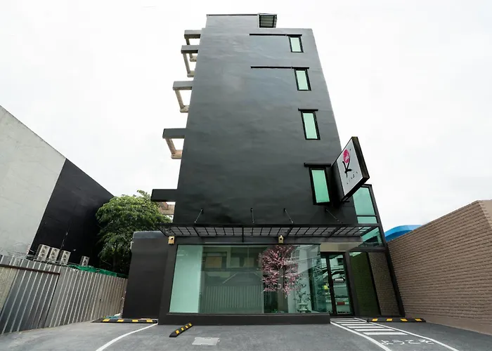 Hotel Kinza Don Mueang Airport 4*